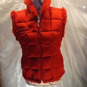 Women’s Quilted Red Dyed Rabbit Fur Trim Vest - Sleeveless Zip Front
